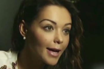 Nabilla au Zapping : "François Hollande devrait faire une sextape"