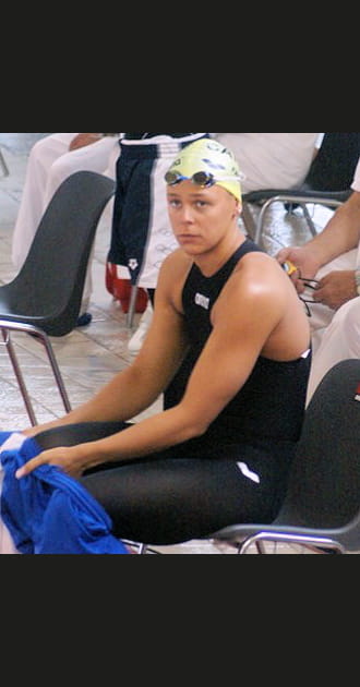 Esther Baron sort de l'eau
