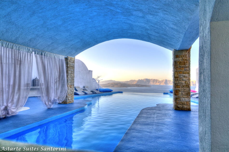 L&rsquo;h&ocirc;tel Astarte Suites &agrave; Santorin en Gr&egrave;ce