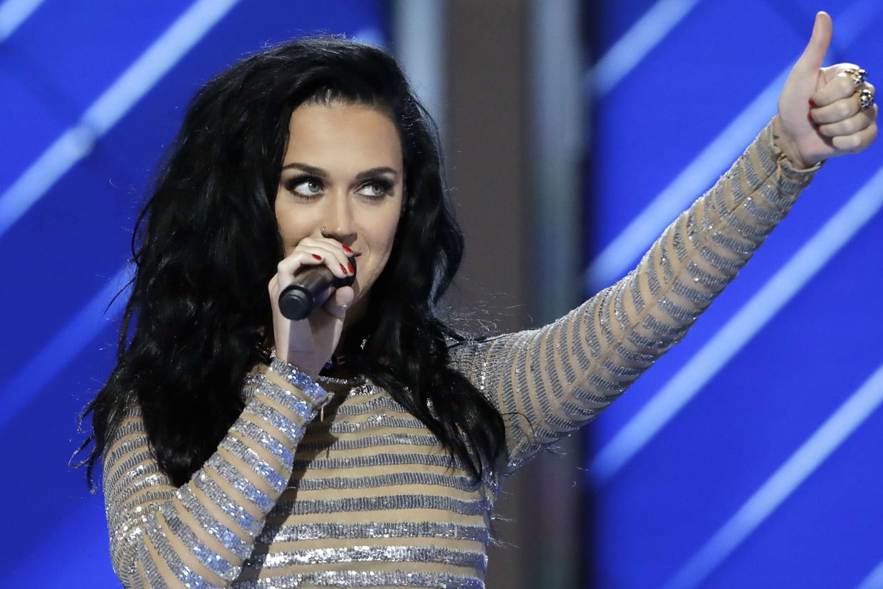 Musique De Rouille Et D Os Katy Perry Katy Perry : en larmes dans les bras de Tony Marrero, survivant de l