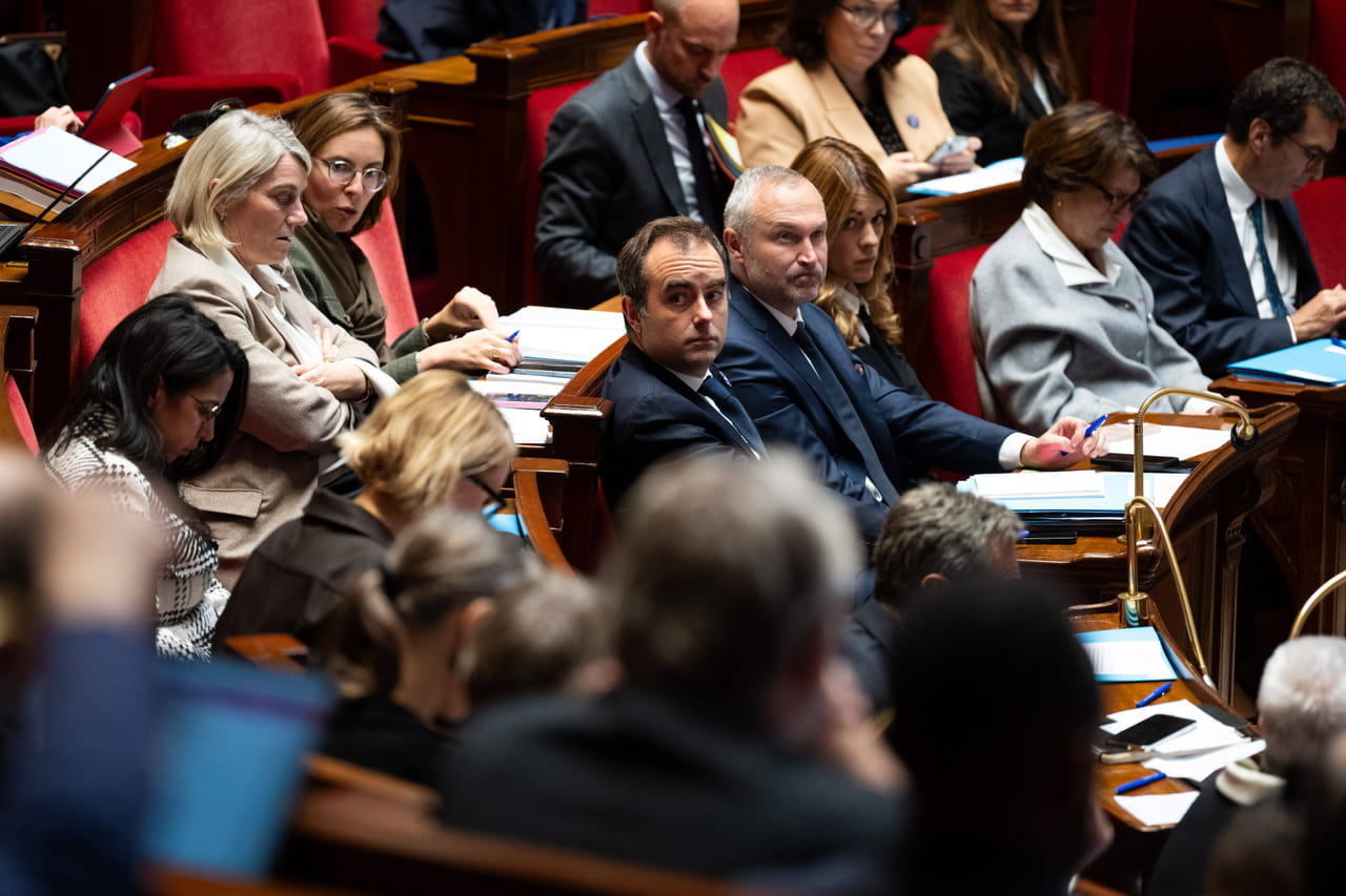 Suspension de la réforme des retraites : LFI, PS, LR, RN... Qui va voter pour ou contre ?