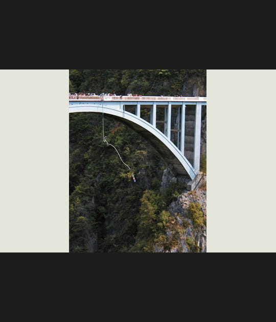 Saut &agrave; l'&eacute;lastique &agrave; La Mure