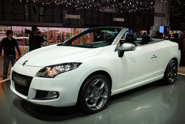 Renault Mégane CC, cabriolet ou coupé en 21 s