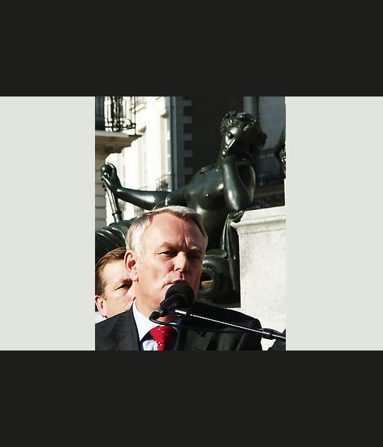 Inauguration de la place Royale