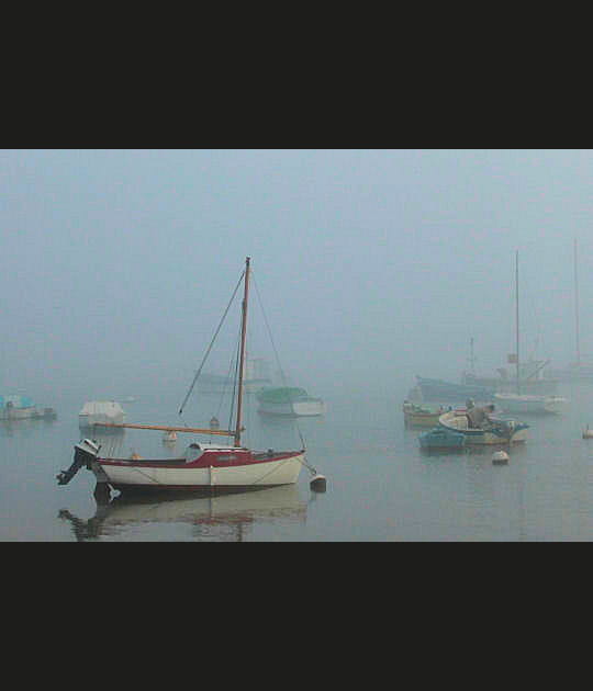 Brume hivernale sur le port