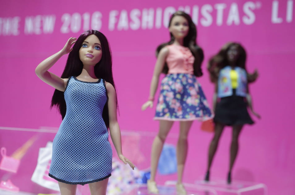 Barbie &quot;curvy&quot; et ses formes in&eacute;dites