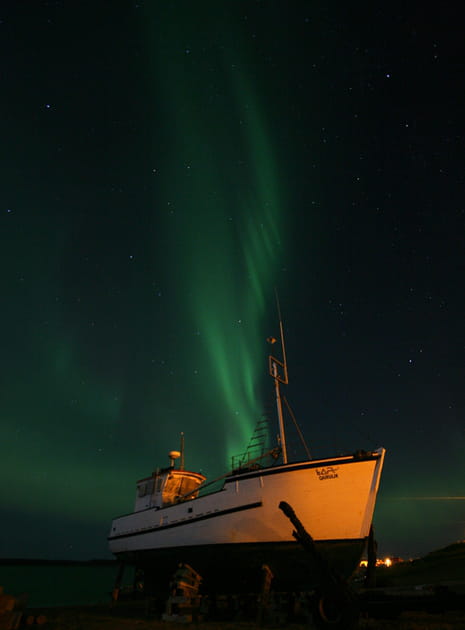 Bateau en flammes