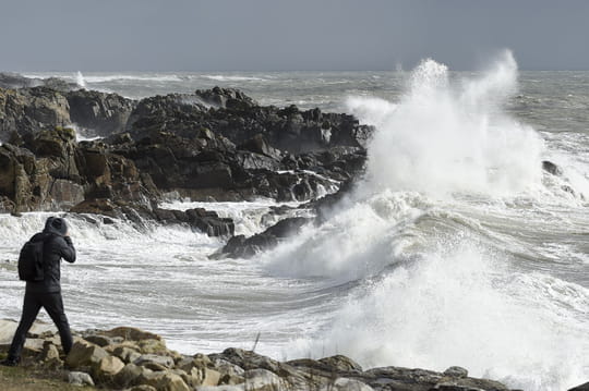 Une temp&ecirc;te menace la France, les vents seront tr&egrave;s violents dans ces d&eacute;partements