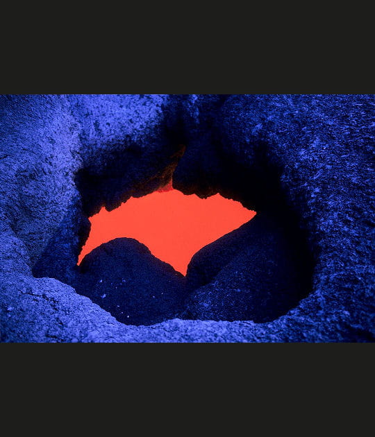 Le petit lac de lave noire