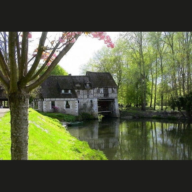 Le Moulin d'And&eacute;, class&eacute; Monument historique en Normandie