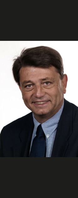 Alain Madelin trop lib&eacute;ral