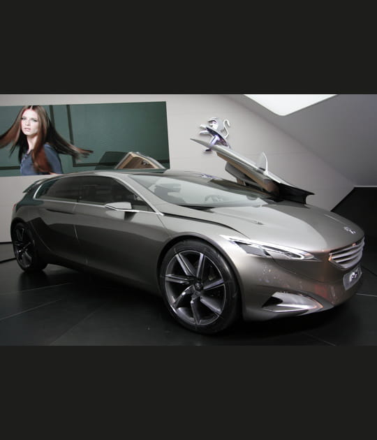 Peugeot&nbsp;HX1&nbsp;: concept ambitieux