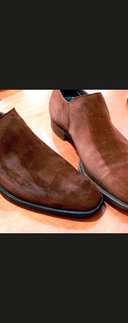 L'entretien des souliers en&nbsp;veau&nbsp;velours