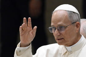 Le pape va recevoir l'anneau du p&ecirc;cheur, voici pourquoi ce bijou porte un tel nom