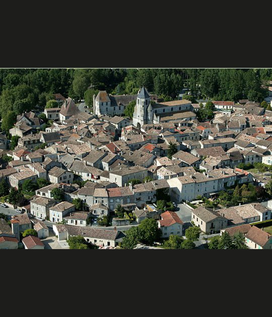 Le village m&eacute;di&eacute;val d'Issigeac