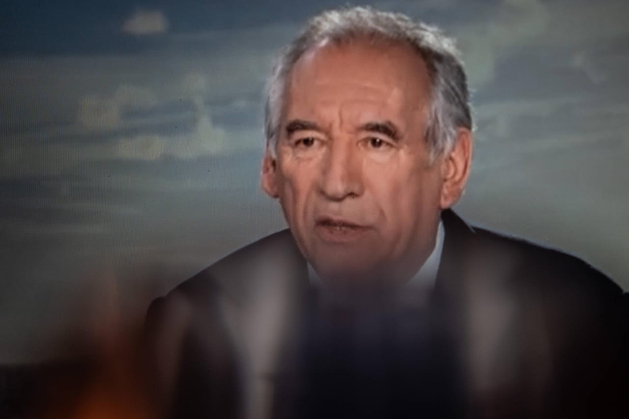Vote de confiance, en direct : Bayrou se lâche, des propos forts avant la chute inévitable