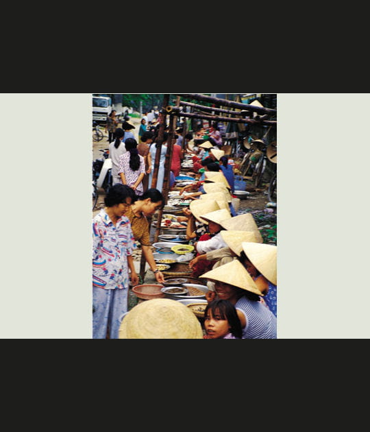 Vietnam - March&eacute; de Ha&iuml;phong