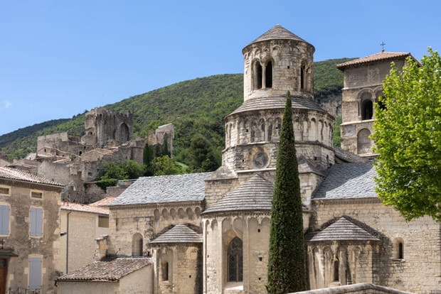 Cruas, cité médiévale bâtie par les moines en Ardèche