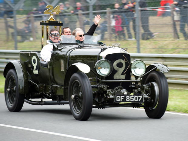 La Bentley, le Champion, le trophée