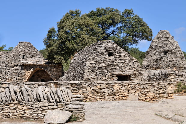 Le village des Bories, un mystère de pierre en Provence