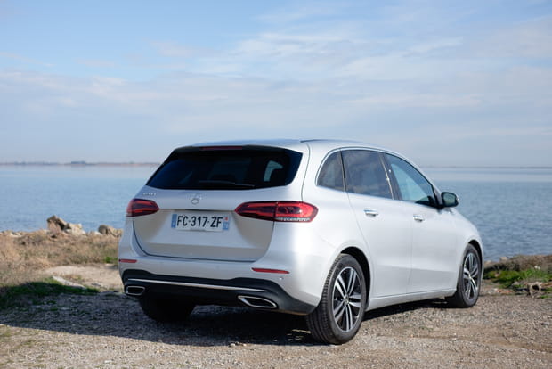 Une face arrière au design étrange