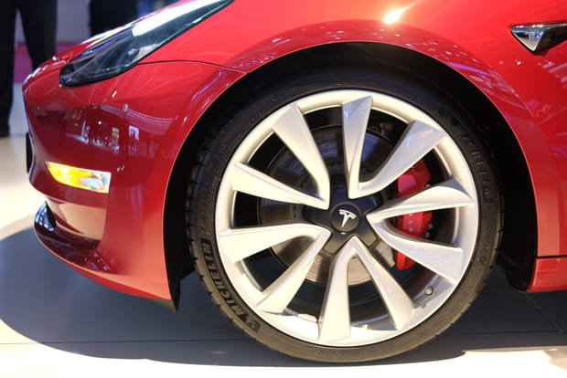 Des jantes dans le style Tesla