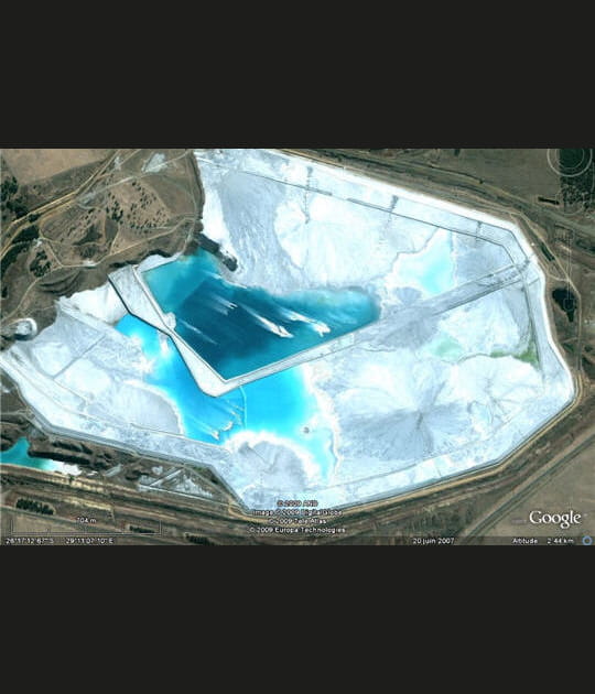 Un bleu irr&eacute;el