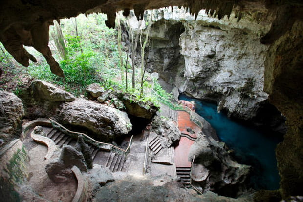 La grotte des Tres Ojos de Saint-Domingue