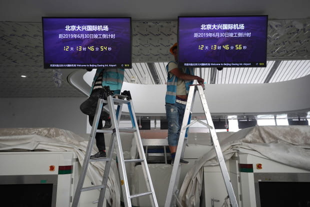 Les travaux dans le terminal de l'aéroport Daxing de Pékin