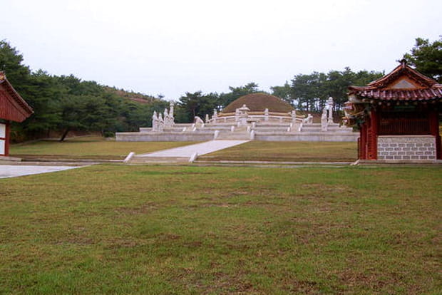 Les monuments de Kaesong en Corée du Nord