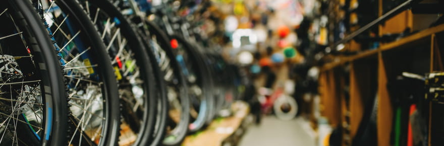 Normandie. &quot;Il n'en restera qu'un&nbsp;!&quot; Un ex-candidat de Koh Lanta s'est reconverti et fusionne des commerces &agrave; succ&egrave;s