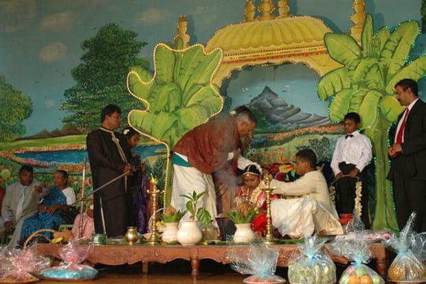 Mariage dans un temple Tamoul