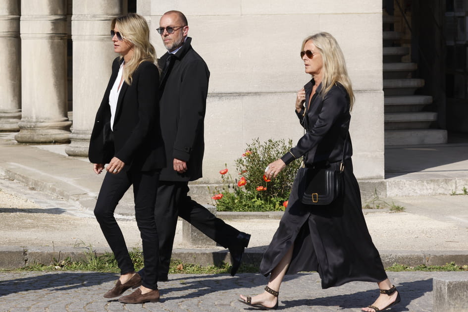 PHOTOS. Les personnalit&eacute;s pr&eacute;sentes aux obs&egrave;ques de R&eacute;gine