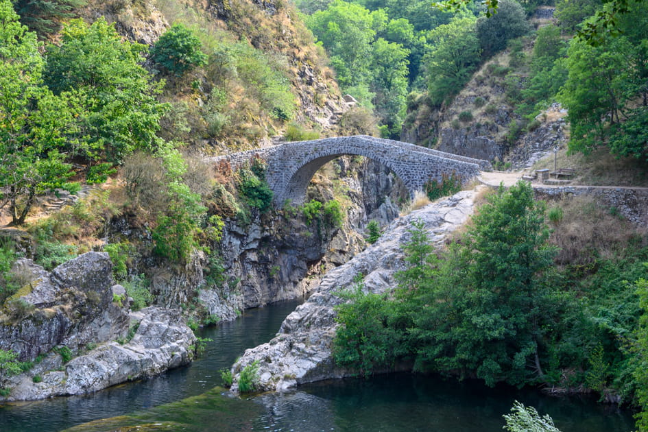 Randonn&eacute;e et bien-&ecirc;tre &agrave; Neyrac-les-Bains