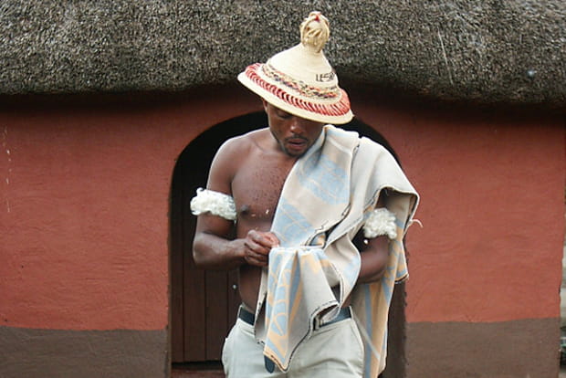 Le chapeau-drapeau du Lesotho
