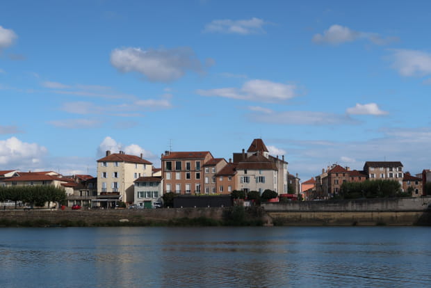 Saint-Laurent-sur-Saône, en bord de Saône