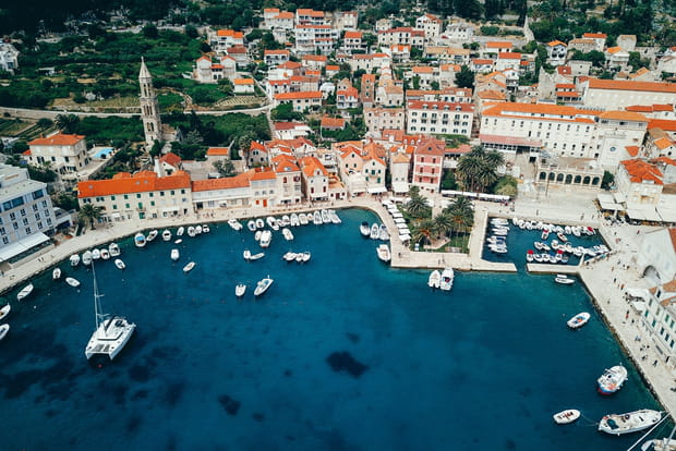 Le port de Hvar