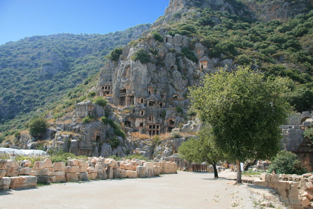 Les tombeaux rupestres de Myra en Turquie