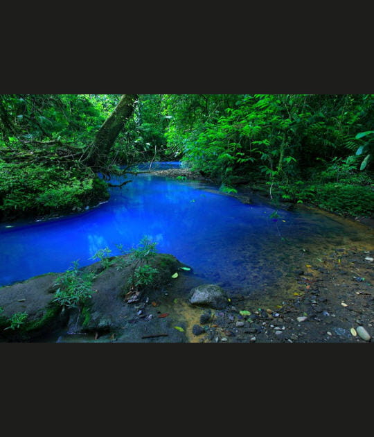 Le Rio Celeste dans le Parc Naturel du Tenorio