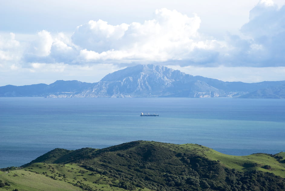 La vue sur le d&eacute;troit de Gibraltar en Espagne