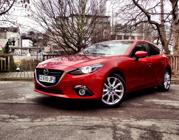 Une Mazda 3 décomplexée