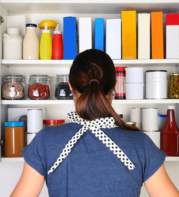 Fermez herm&eacute;tiquement les aliments du placards