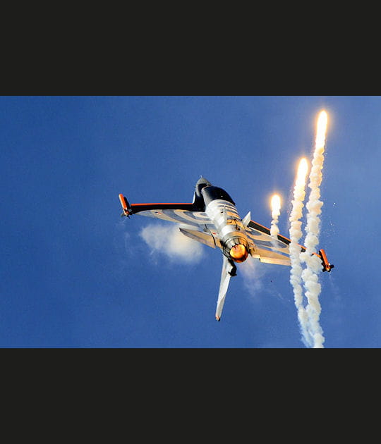 Le flash du F16