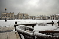 'nancy / petit mouroir tout gris / entre l'allemagne et la vie' disent les