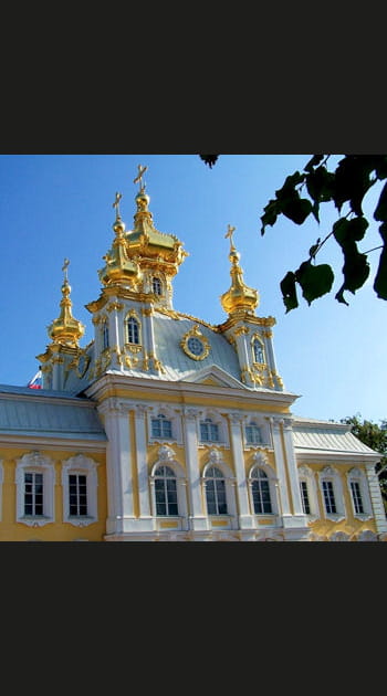 A l'ext&eacute;rieur de la ville&nbsp;: le&nbsp;palais&nbsp;de&nbsp;Peterhof