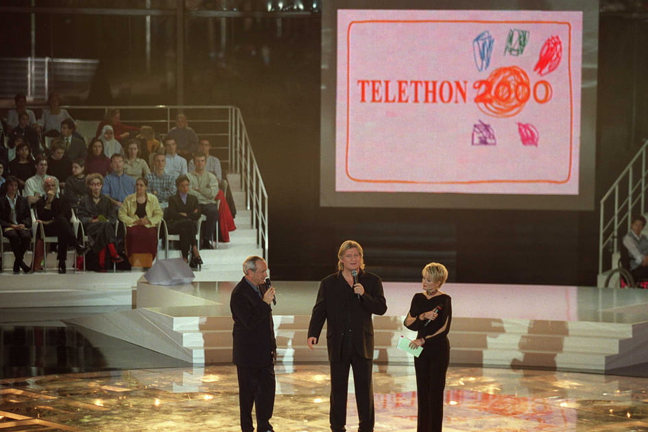 Pr&eacute;sentateur du T&eacute;l&eacute;thon en 2000