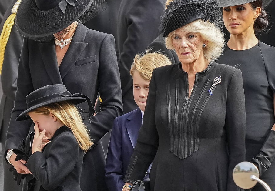 Famille royale endeuill&eacute;e