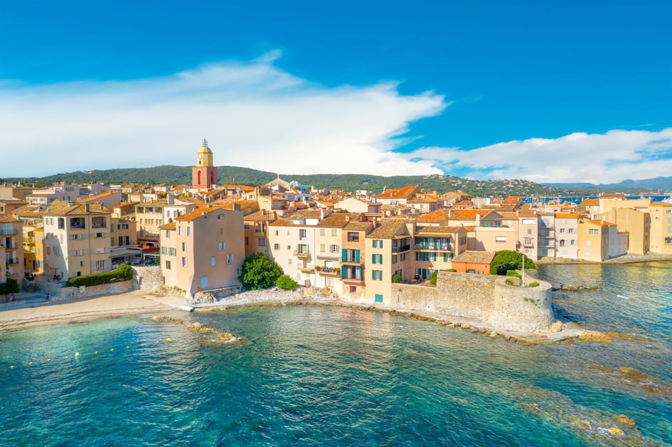 Saint-Tropez, un village de p&ecirc;cheurs devenu le rendez-vous de la jet-set