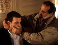 Regarde les hommes tomber