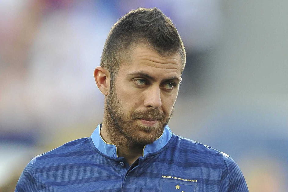J&eacute;r&eacute;my M&eacute;nez : des insultes &agrave; l'arbitre et &agrave; Hugo Lloris
